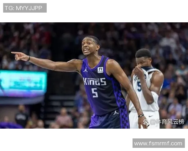 爱德华兹29分钟内高效发挥18投8中贡献26分5篮板3助攻2盖帽表现精彩但犯规频繁影响比赛乐趣 爱德华兹29分钟内高效发挥18投8中贡献26分5篮板3助攻2盖帽表现精彩但犯规频繁影响比赛乐趣