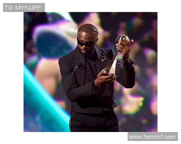 杰伦布朗三节狂砍41分6篮板2助攻正负值高达36展现统治力