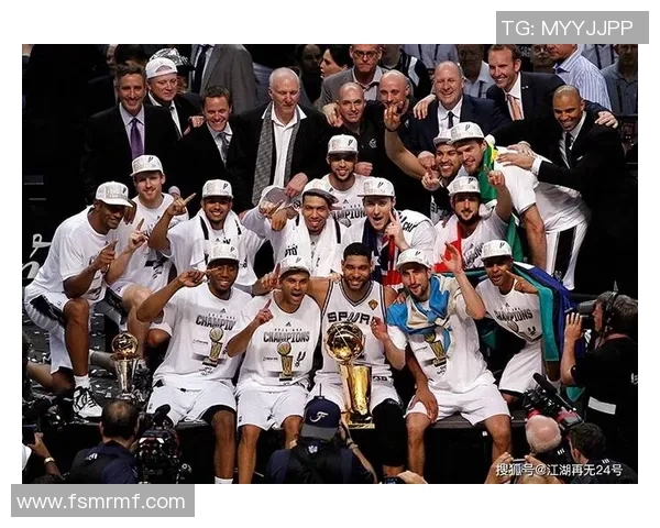 四年三冠成就辉煌A史密斯呼吁NBA球队考虑哈蒙执教机会 四年三冠成就辉煌A史密斯呼吁NBA球队考虑哈蒙执教机会