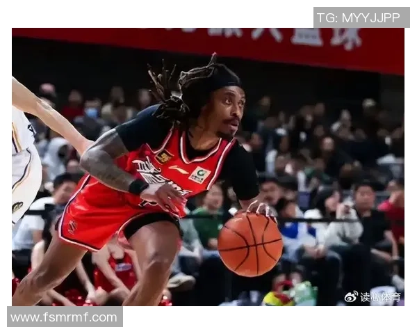 特奎维恩史密斯砍下41分10篮板媒体人称其为归化新星太吸引人 特奎维恩史密斯砍下41分10篮板媒体人称其为归化新星太吸引人