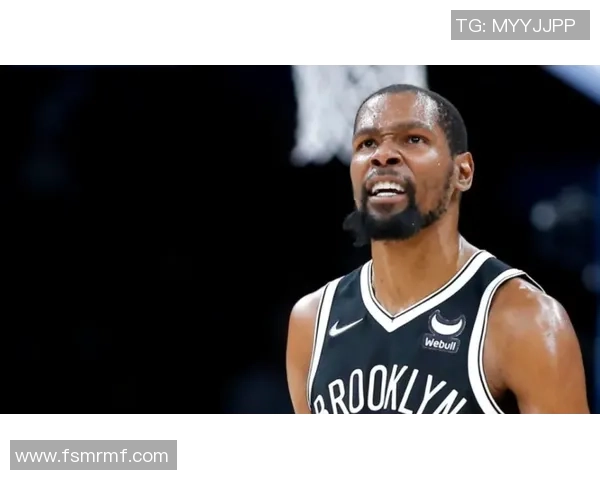 德拉蒙德底角三分出手提前庆祝却意外打铁引发全场哄笑 德拉蒙德底角三分出手提前庆祝却意外打铁引发全场哄笑