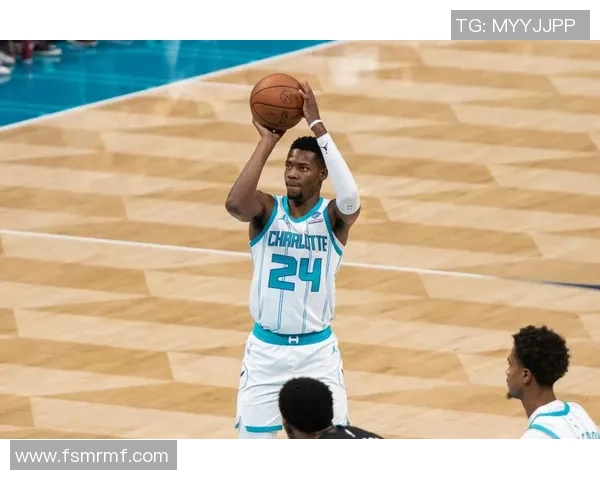 布兰登米勒下半场发力18分助球队逆转胜利展现出色状态