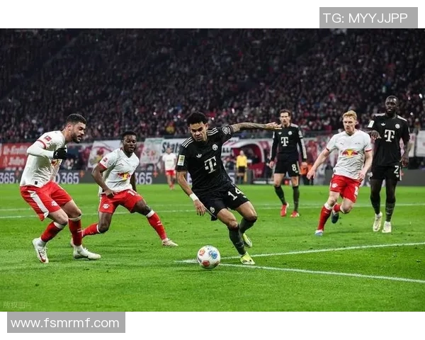 西汉姆联引援圣吉罗斯前锋戴维前景不明球员渴望留在欧冠舞台